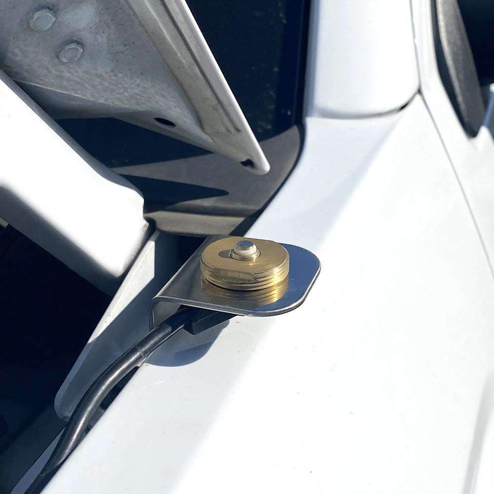 Fender Radio Rugged Fender Antenna Mount for Chevrolet Silverado and GMC Sierra ...